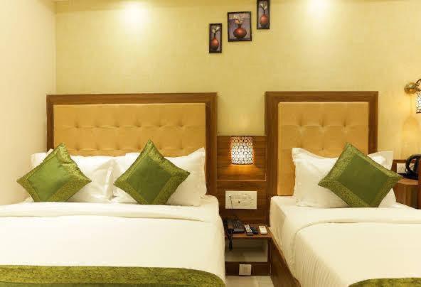 होटल Skylink Hospitality Next To Amber Imperial 3*
