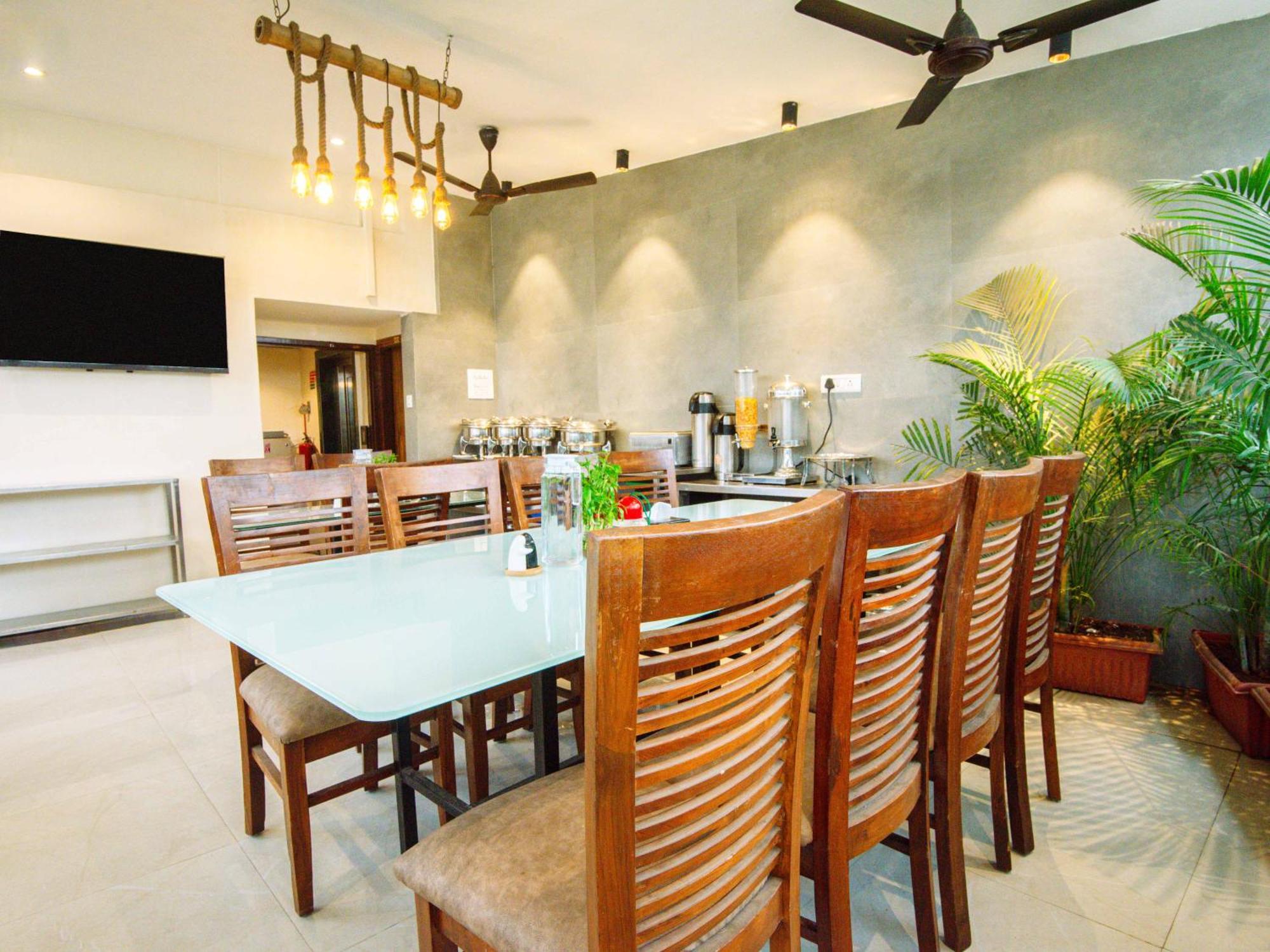 होटल Skylink Hospitality Next To Amber Imperial Mumbai